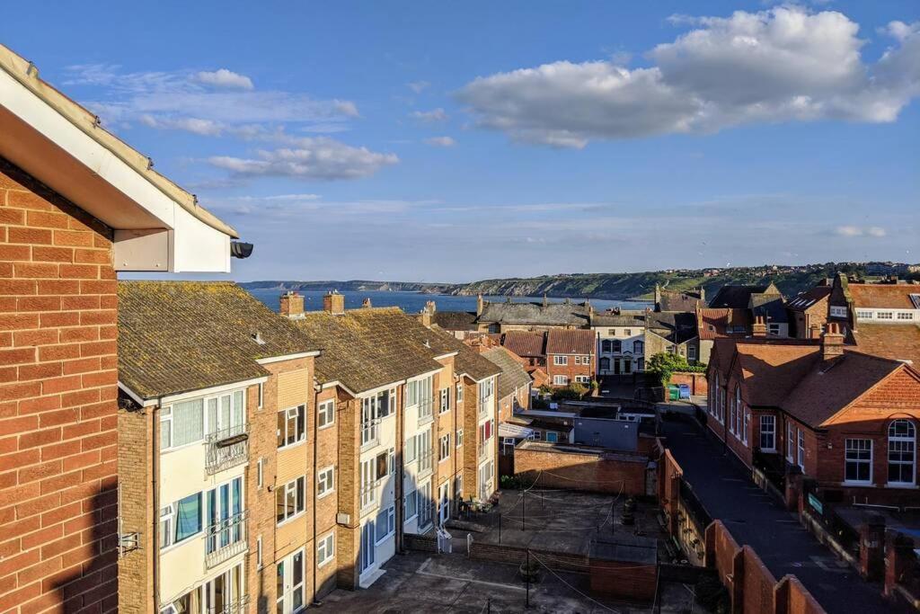 200 Year Old Large Townhouse With Sea Views Villa Scarborough Exterior photo